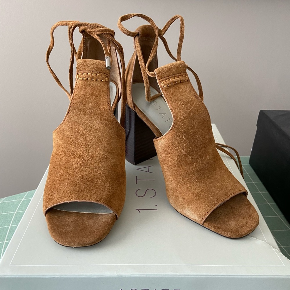 Evereve 1 State Tilya suede sandal